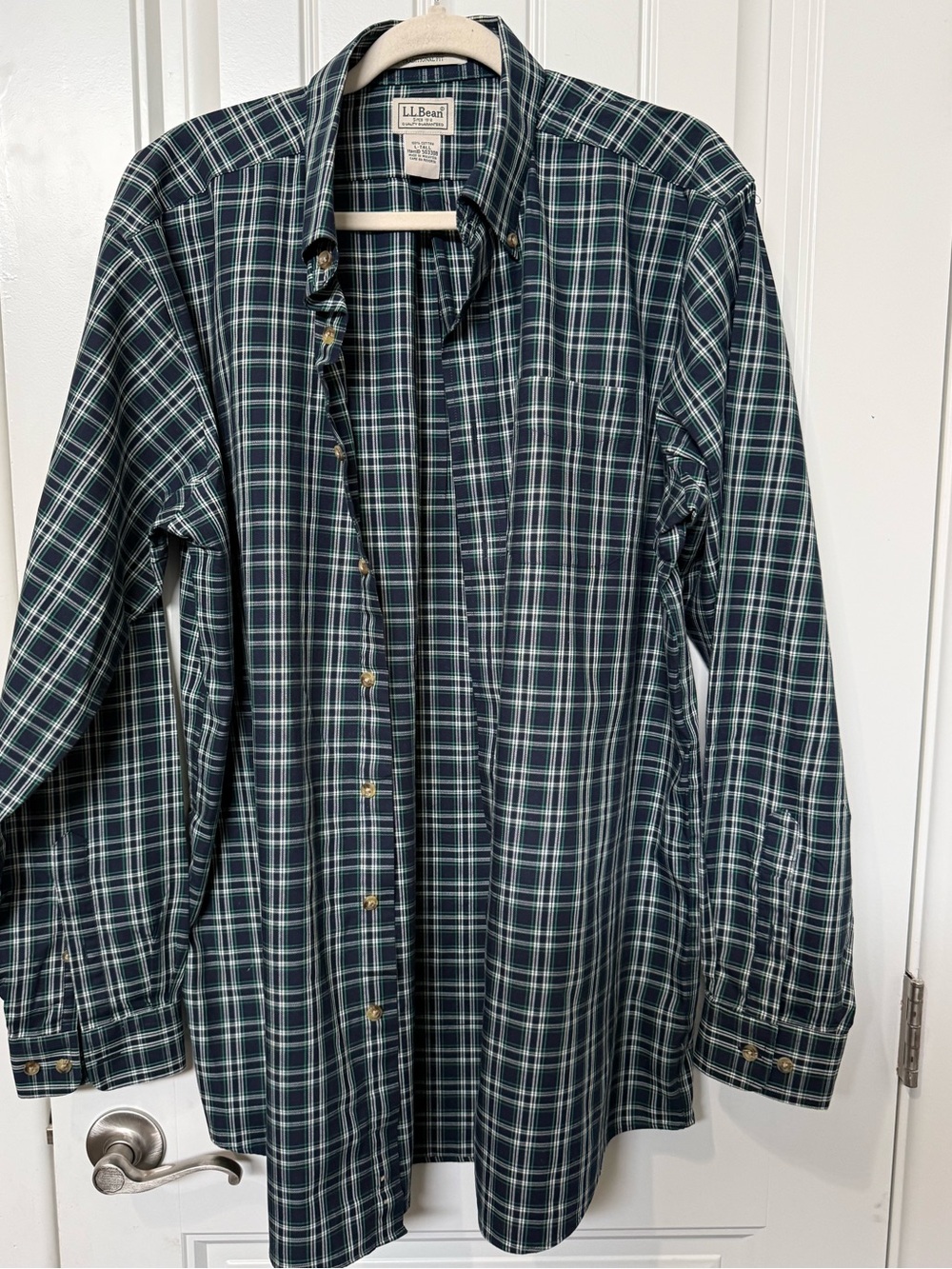 L.L. Bean Men Dark Green Navy Plaid Button-Down Shirt size L Tall 100% Cotton